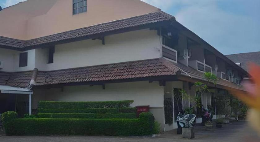 D'Arcici Hotel Plumpang Джакарта Екстериор снимка