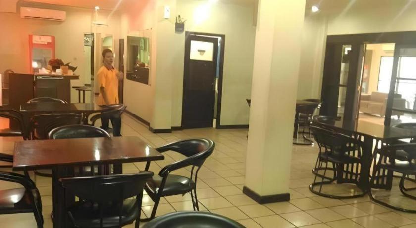 D'Arcici Hotel Plumpang Джакарта Екстериор снимка