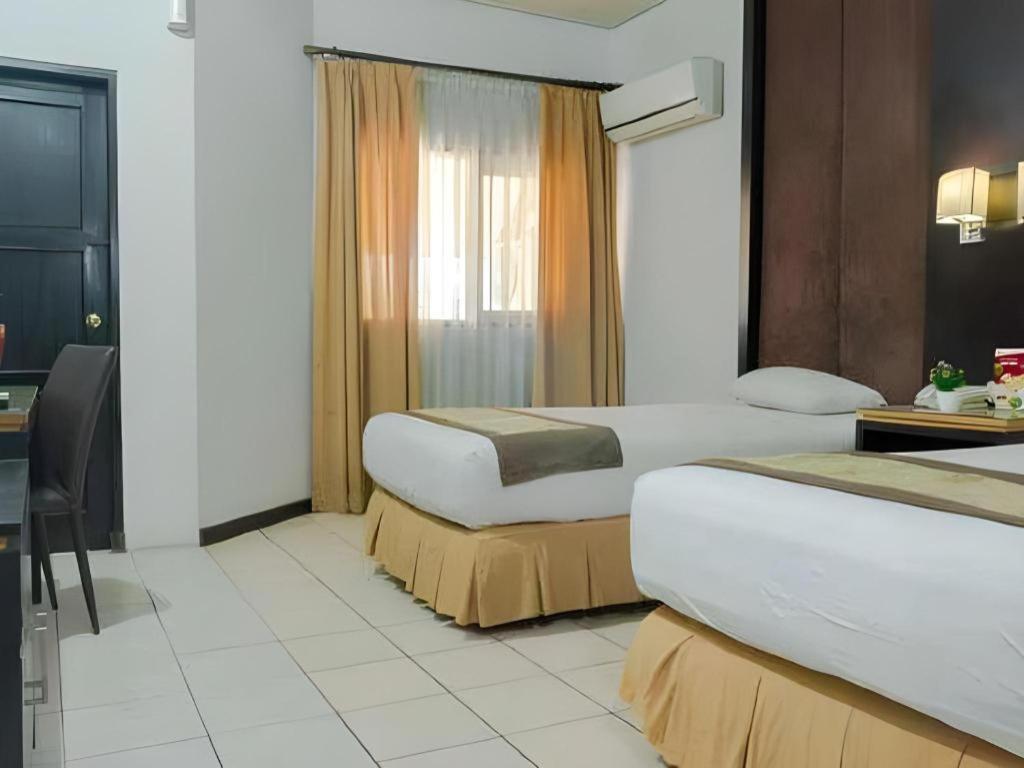 D'Arcici Hotel Plumpang Джакарта Екстериор снимка