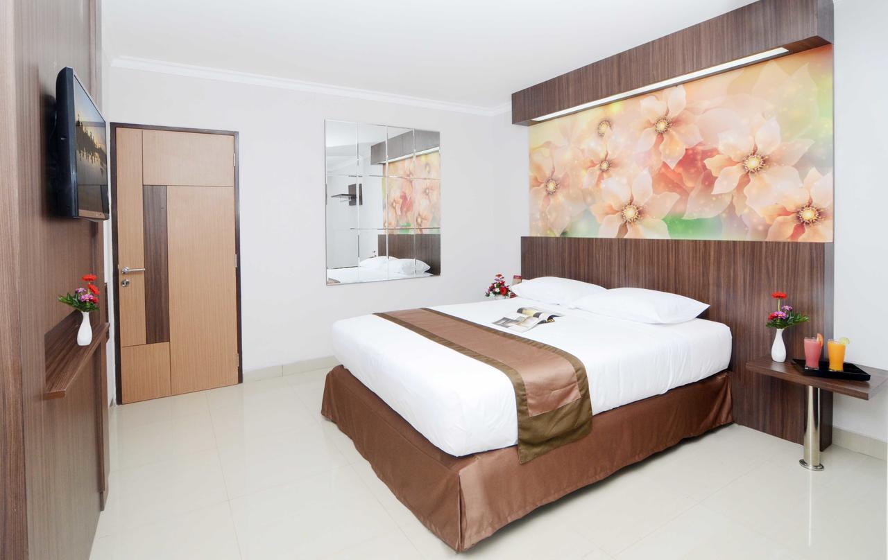 D'Arcici Hotel Plumpang Джакарта Екстериор снимка