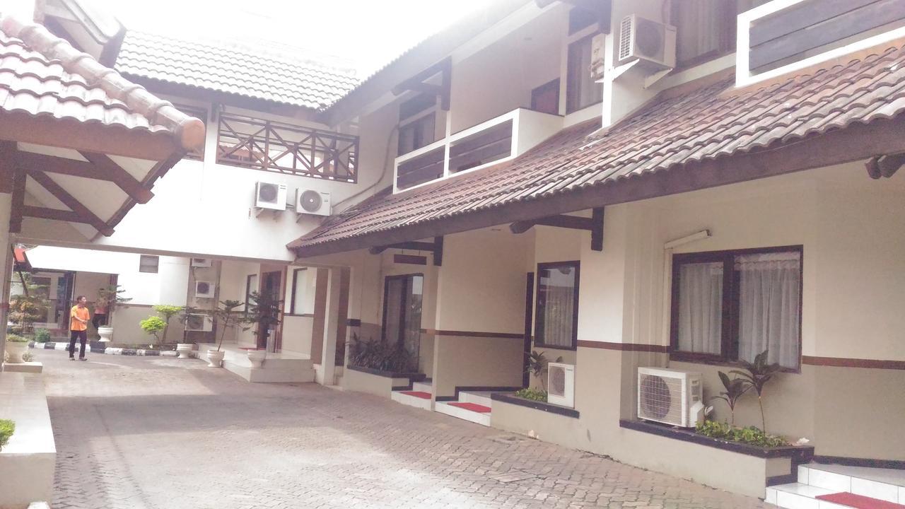 D'Arcici Hotel Plumpang Джакарта Екстериор снимка