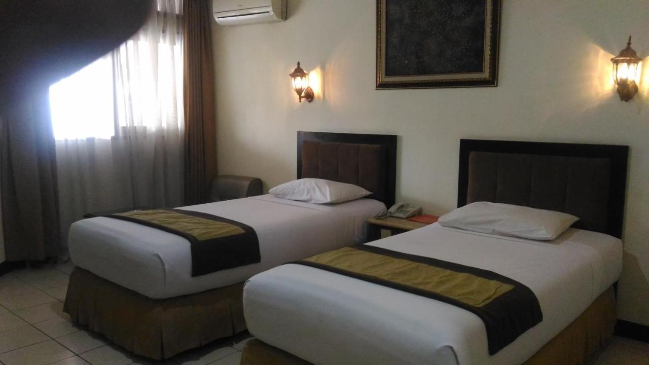D'Arcici Hotel Plumpang Джакарта Екстериор снимка