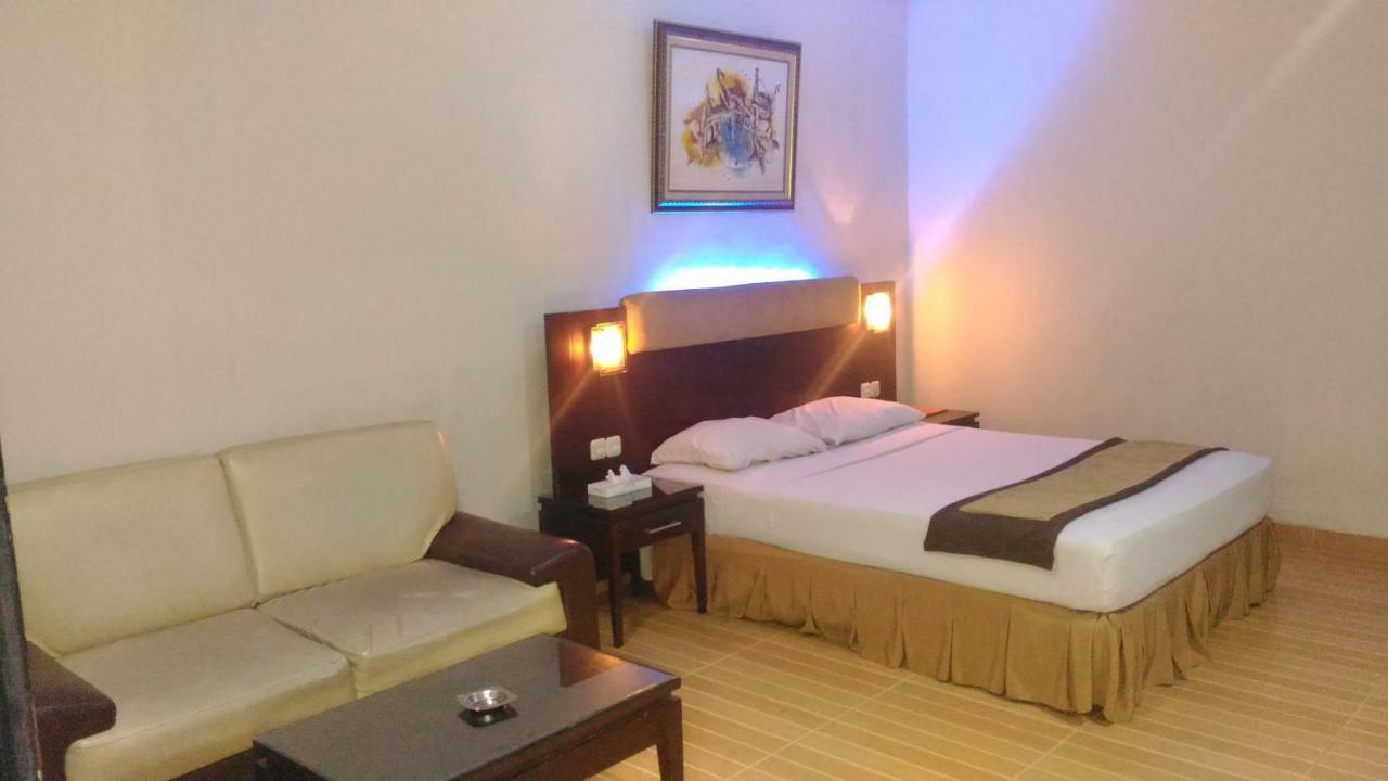 D'Arcici Hotel Plumpang Джакарта Екстериор снимка